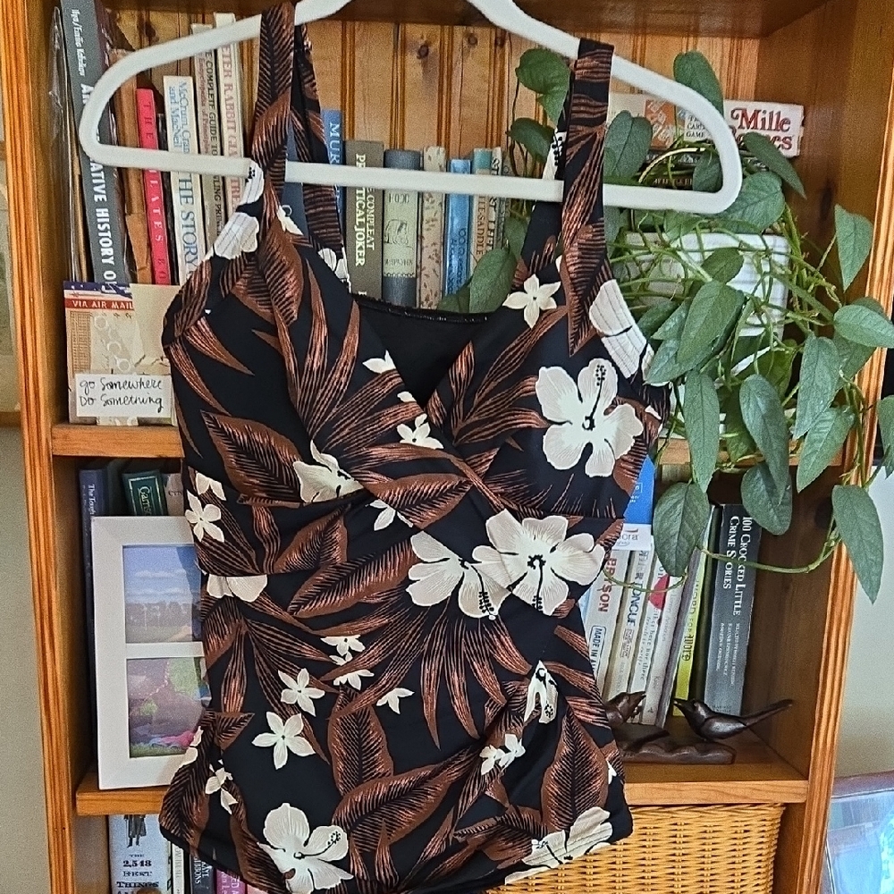 NWT Lands' End Black Floral Tankini Top Size 8 DDD